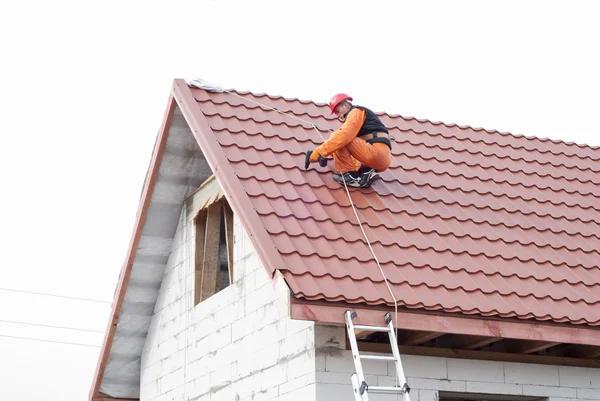 Online Estimates for Quick Roof Replacement Planning