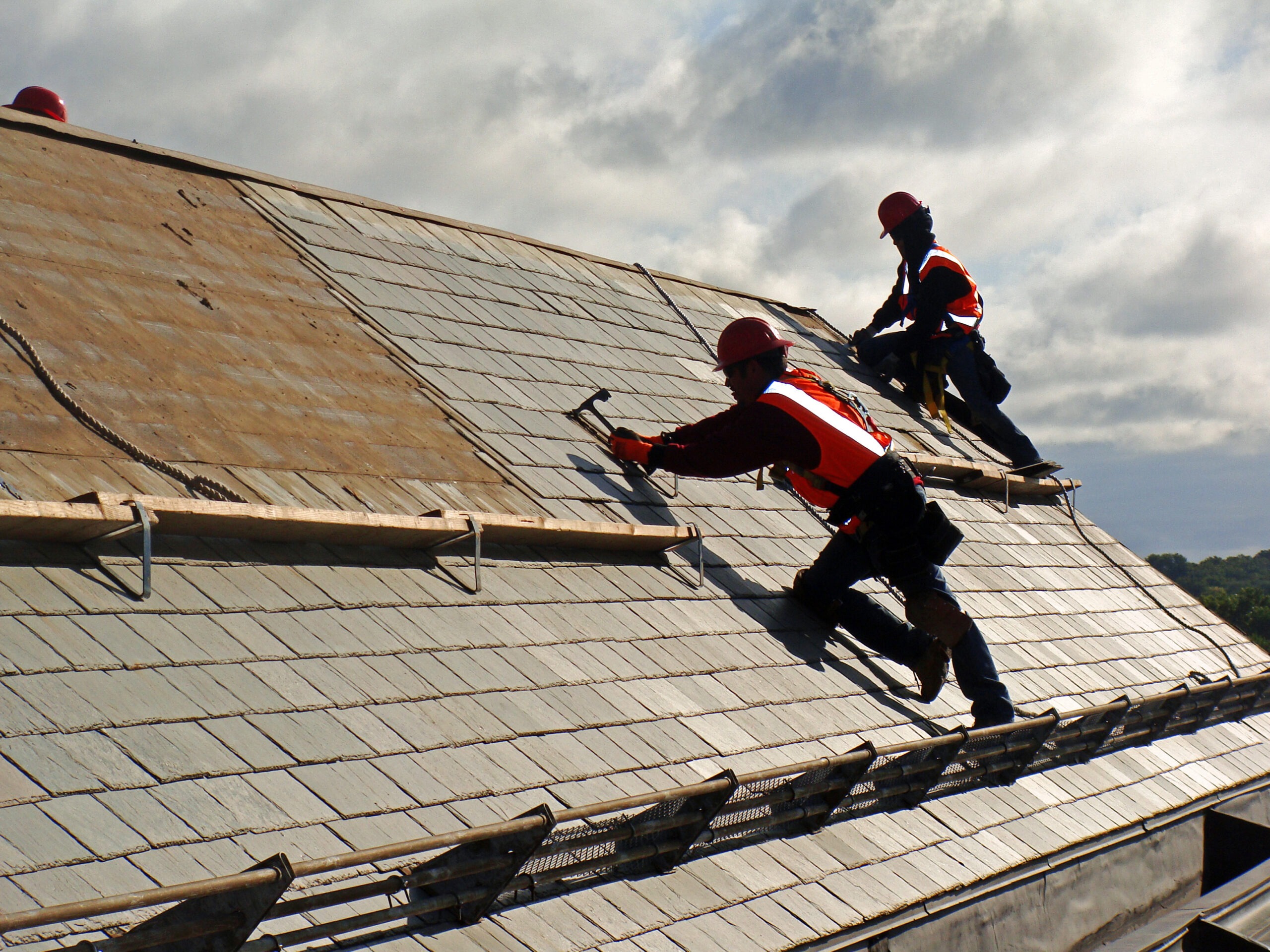 Comparing Roofing Solutions from Columbia Contractors