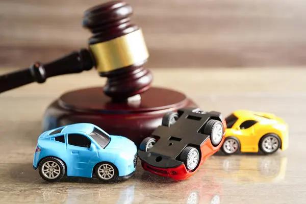 Free Consultations with Huntington’s Leading Car Accident Lawyers